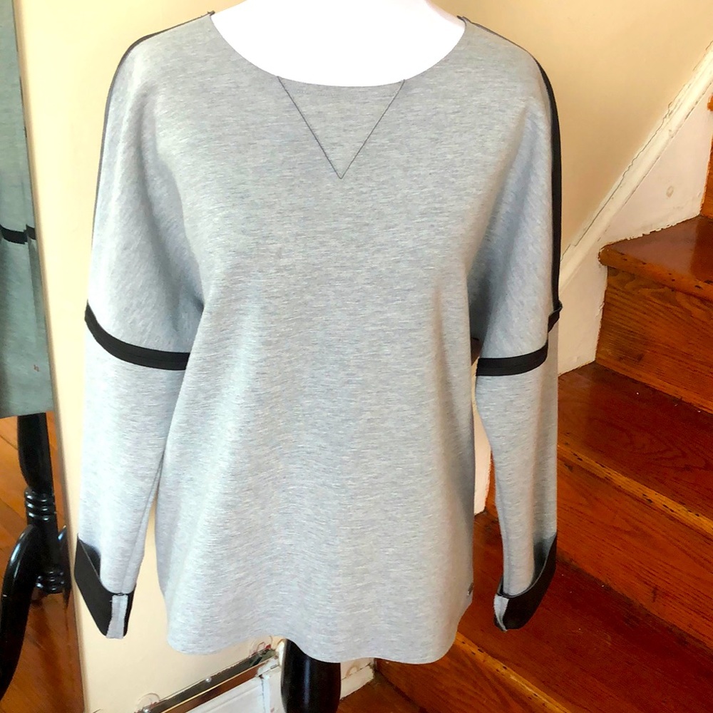 Armani Exchange pullover top sz M